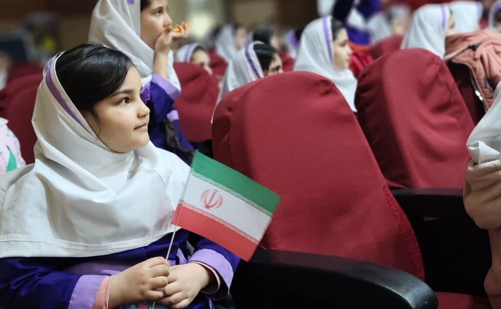 جشن "انفجار نور، سرآغاز ظهور" در مرکز سنقر