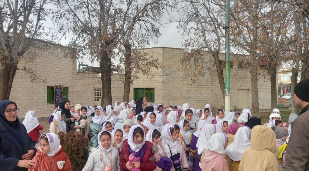 جشن "انفجار نور، سرآغاز ظهور" در مرکز سنقر