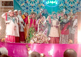 درخشش گروه سرود کانون هشجین در جشن بزرگ انقلاب و نیمه‌شعبان