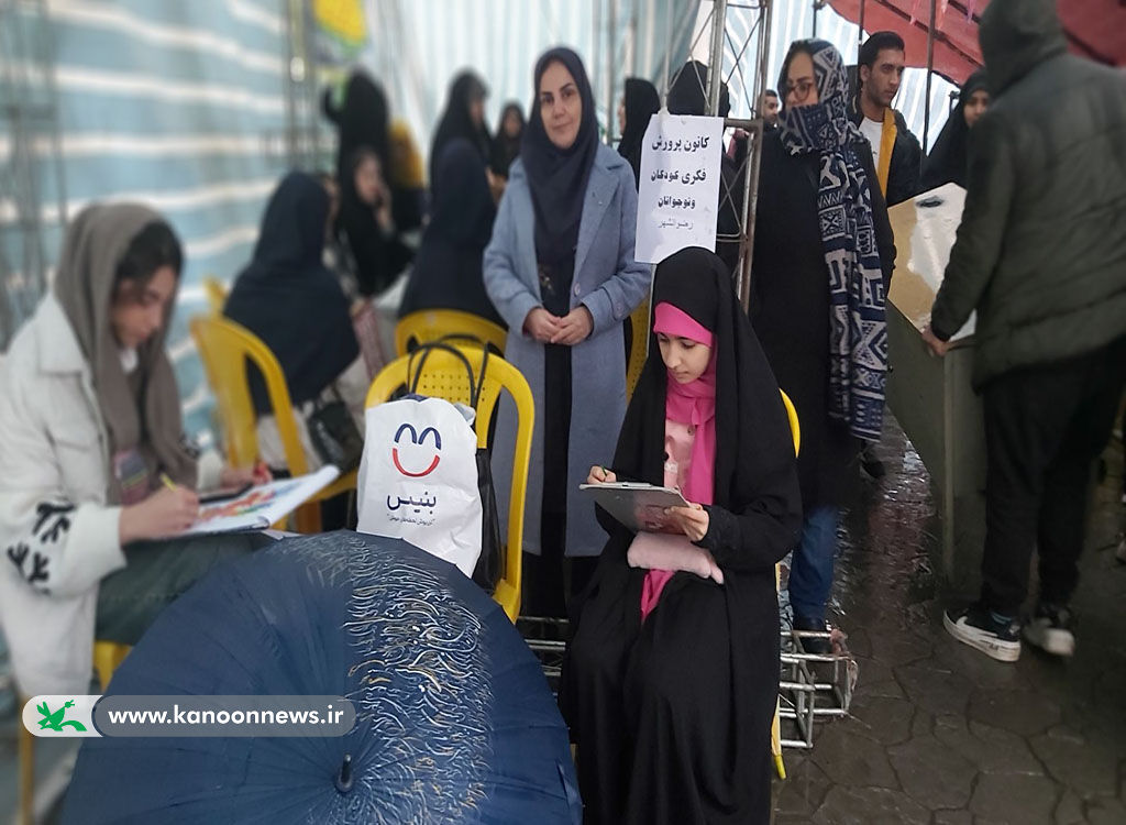 لحظه‌های معنوی کودکان رضوانشهری در جشن میلاد امام زمان(عج) و دهه فجر