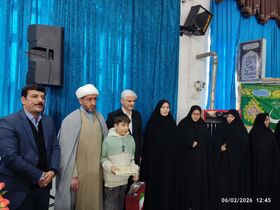 تجلیل از فرزند شهید توسط کانون پرورش فکری در شهر الشتر لرستان