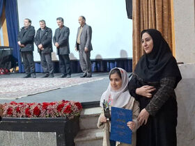 عضو کانون انگوت در جشنواره منطقه‌ای شعر کودک و نوجوان مغان خوش درخشید