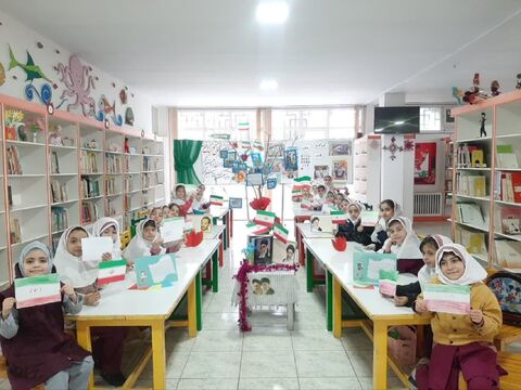 بزرگداشت چهل و هفتمین سالروز پیروزی شکوهمند انقلاب اسلامی در ایام الله دهه مبارک فجر با ویژه برنامه های فرهنگی، هنری و ادبی در مراکز کانون استان آذربایجان غربی