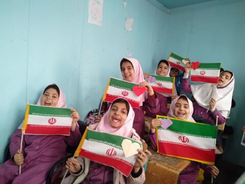 بزرگداشت چهل و هفتمین سالروز پیروزی شکوهمند انقلاب اسلامی در ایام الله دهه مبارک فجر با ویژه برنامه های فرهنگی، هنری و ادبی در مراکز کانون استان آذربایجان غربی