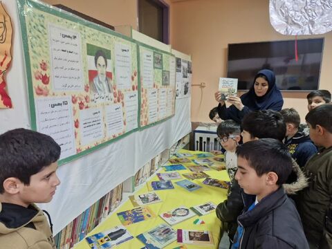 بزرگداشت چهل و هفتمین سالروز پیروزی شکوهمند انقلاب اسلامی در ایام الله دهه مبارک فجر با ویژه برنامه های فرهنگی، هنری و ادبی در مراکز کانون استان آذربایجان غربی