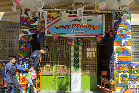 آذین‌بندی کانون‌های سراسر استان چهارمحال و بختیاری در دهه‌فجر