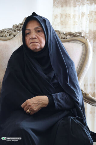 دیدار مدیرکل کانون چهارمحال و بختیاری با خانواده شهید سید داوود شیروانی