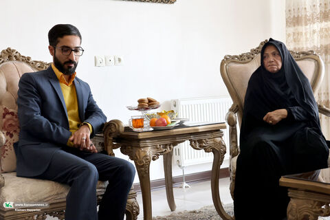 دیدار مدیرکل کانون چهارمحال و بختیاری با خانواده شهید سید داوود شیروانی