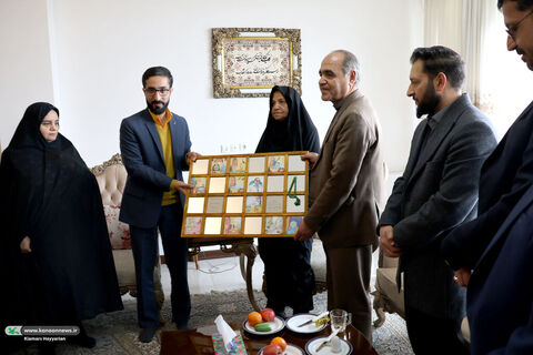 دیدار مدیرکل کانون چهارمحال و بختیاری با خانواده شهید سید داوود شیروانی