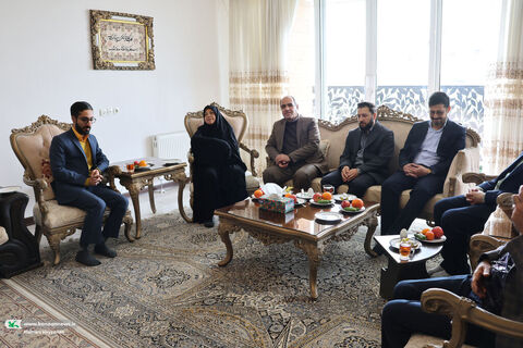 دیدار مدیرکل کانون چهارمحال و بختیاری با خانواده شهید سید داوود شیروانی