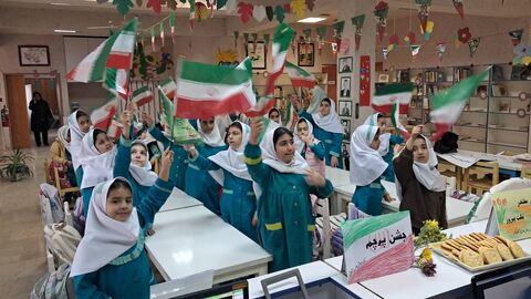 گرامیداشت دهه فجر در مراکز فرهنگی هنری کانون مازندران