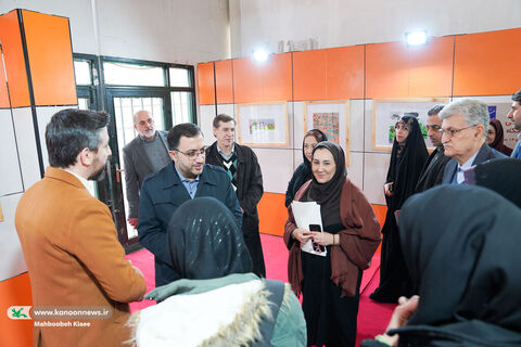 آیین گشایش نمایشگاه‌ دهمین دوسالانه هنرهای تجسمی کانون