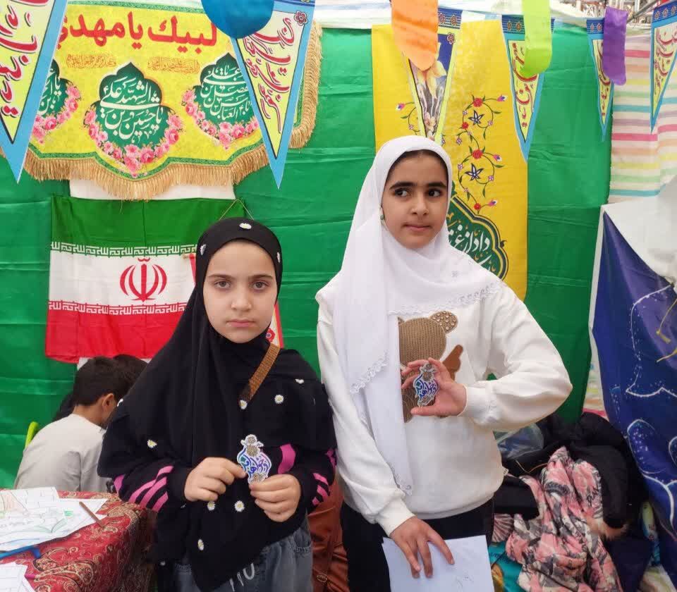 اعضای مرکز شماره ۱۲ کانون کرمانشاه در شادپیمایی شعبان‌المعظّم شرکت کردند