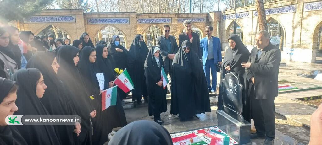 تجلیل از فرزند شهید توسط کانون پرورش فکری در شهر الشتر لرستان