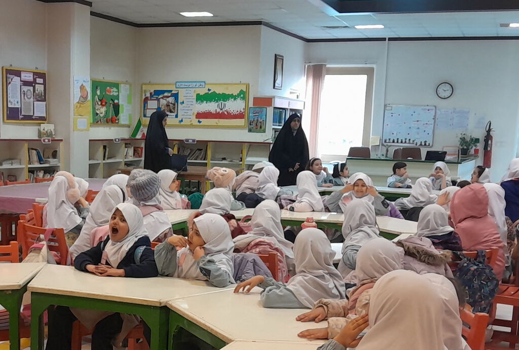 ویژهبرنامه دهه فجر برای دانشآموزان پایه اول در مرکز ۳۷ کانون