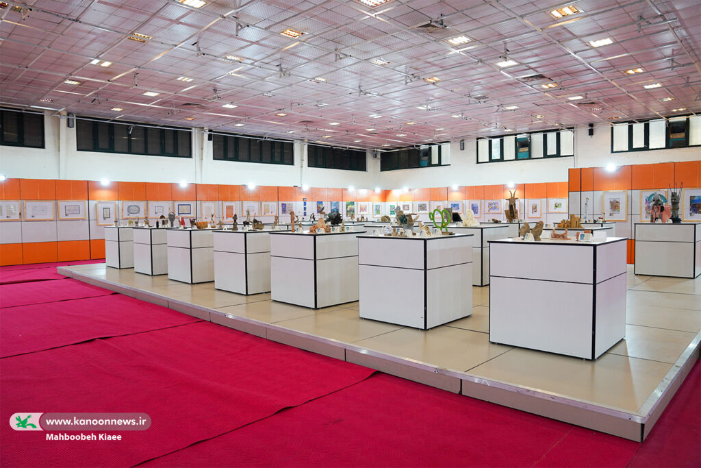 شکوفایی استعداد هنرمندان کودک و نوجوان اردبیلی در دهمین دوسالانه ملی هنرهای تجسمی