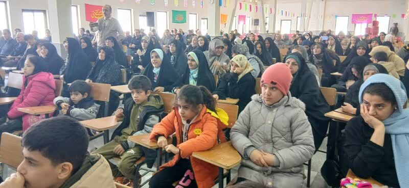 تماشاخانه سیار کانون تهران با نمایش «آن شب عجیب» مهمان استان مرکزی شد