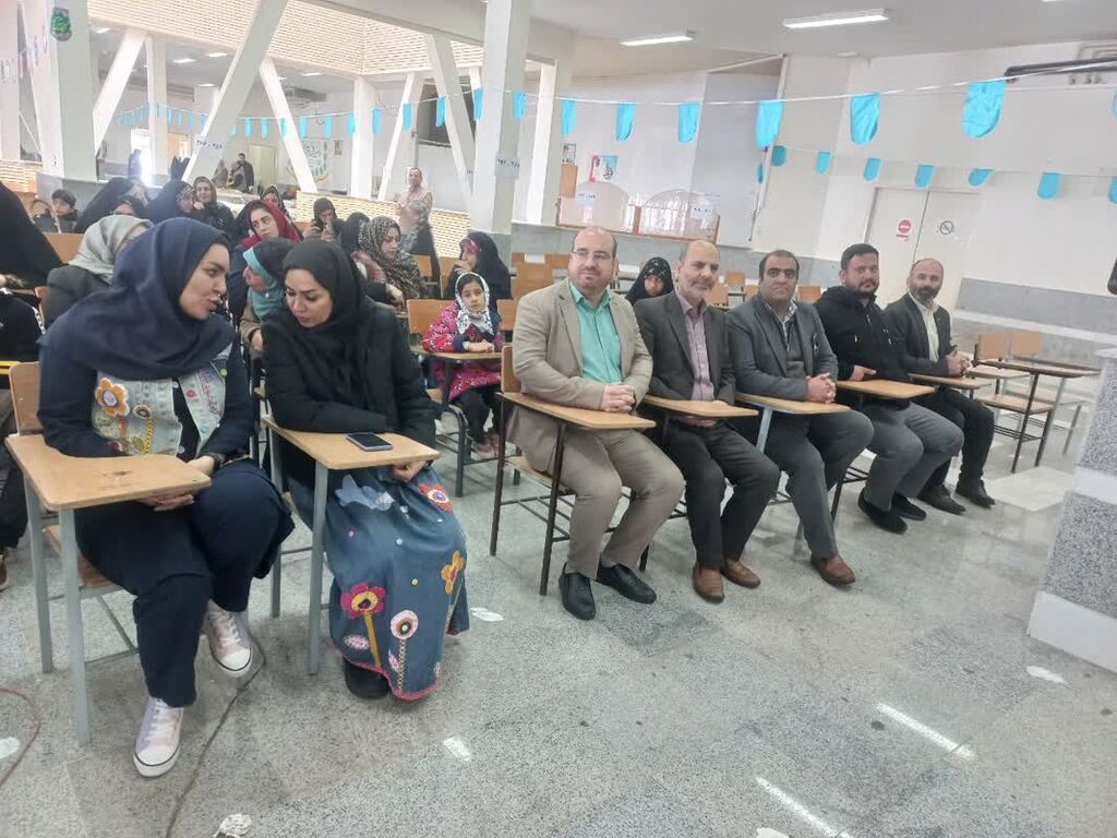 تماشاخانه سیار کانون تهران با نمایش «آن شب عجیب» مهمان استان مرکزی شد