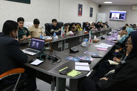 نشست صمیمی و ۴ ساعته مدیرکل کانون سمنان با کانون‌یاران و اعضای نوجوان در دهه فجر