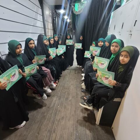 گزارش تصویری/ تماشاخانه سیار کانون پرورش فکری پس از 28 اجرا در استان هرمزگان به کار خود پایان داد