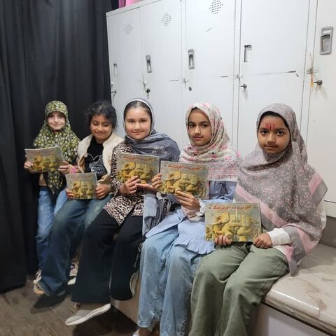 گزارش تصویری/ تماشاخانه سیار کانون پرورش فکری پس از 28 اجرا در استان هرمزگان به کار خود پایان داد