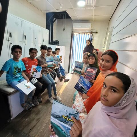 گزارش تصویری/ تماشاخانه سیار کانون پرورش فکری پس از 28 اجرا در استان هرمزگان به کار خود پایان داد