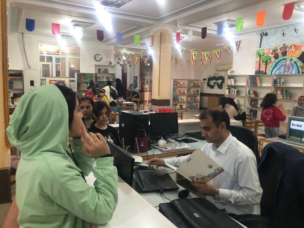 تلاش برای تقویت برنامه‌های فرهنگی مراکز جنوب استان در بازدید میدانی مجید خطبایی