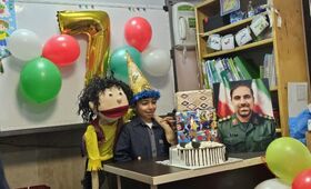 تولدی به رنگ ایثار؛ دیدار مدیرکل کانون البرز با فرزند شهید مصطفی مرآتی