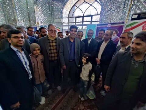 برپایی میز خدمت در مصلای نماز جمعه کاشمر