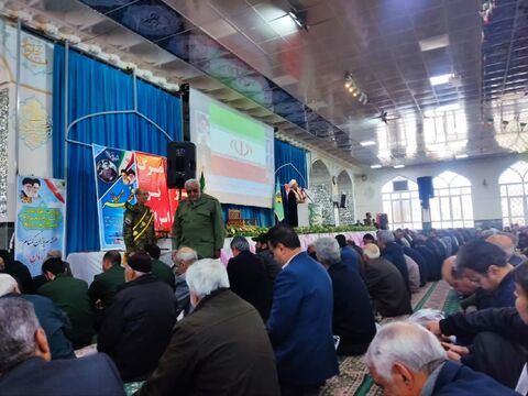 برپایی میز خدمت در مصلای نماز جمعه کاشمر