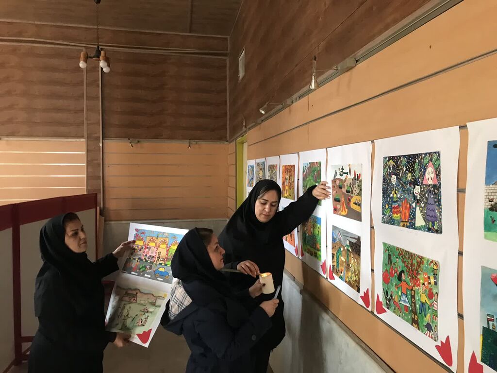 برپایی نمایشگاه آثار برگزیده‌ دهمین دوسالانه‌ هنرهای تجسمی کانون کرمانشاه