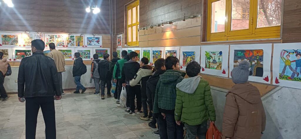 برپایی نمایشگاه آثار برگزیده‌ دهمین دوسالانه‌ هنرهای تجسمی کانون کرمانشاه