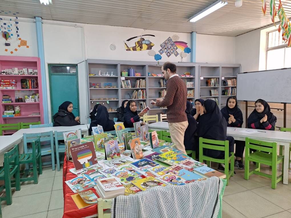 برگزاری برنامه ادبی «دیدار با دوست» در کانون پرورش فکری سیمرغ