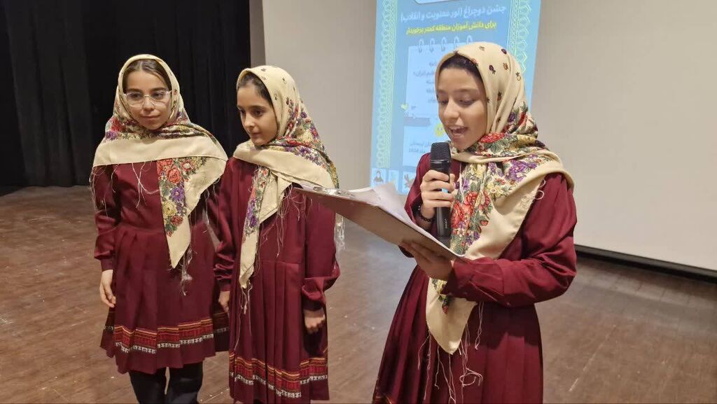 جشن بزرگ «نور و انقلاب» در مهدیشهر