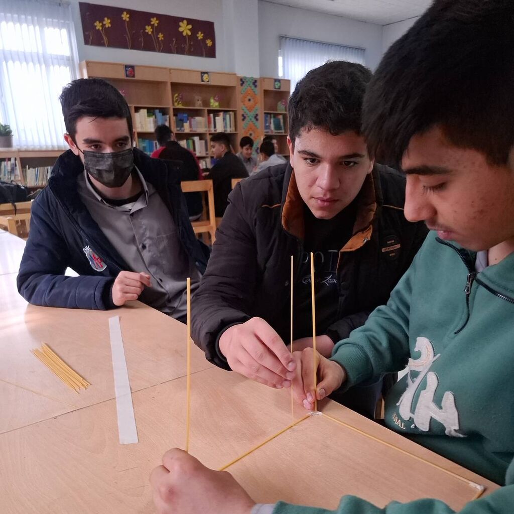 «سازه های خلاق ماکارونی» در بسطام