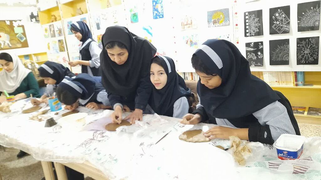 جشن «ایران من، افتخار جاودان» و کارگاه سفالگری «لاله‌های وطن» در مرکز فرهنگی هنری شماره ۱ شاهرود