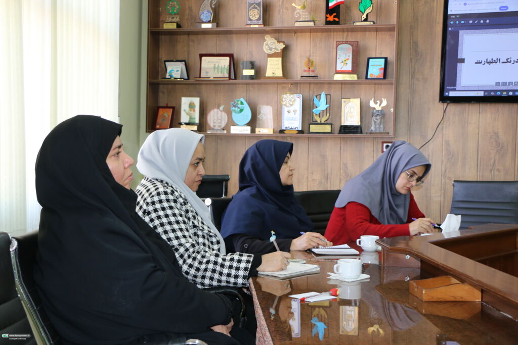 نشست تبیینی «تحلیل وضعیت نوجوانان در دی ماه ۱۴۰۴» در کانون فارس