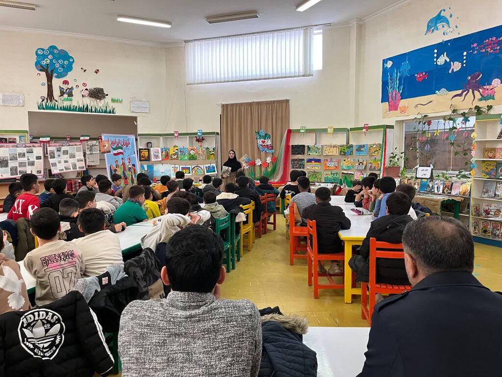 بازدید کودکان از خانه محیط زیست کانون اشنویه