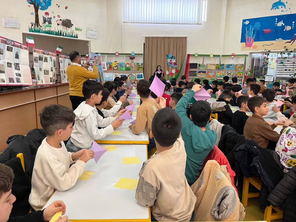 بازدید کودکان از خانه محیط زیست کانون اشنویه