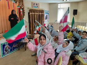 کانون بستان آباد میزبان دانش آموزان مدارس در ایام الله دهه مبارک فجر