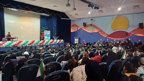 کرمانشاه.  نهال