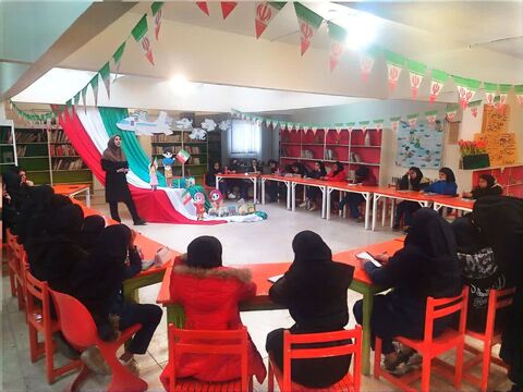 هشتمین روز از دهه فجر در مراکز کانون همدان