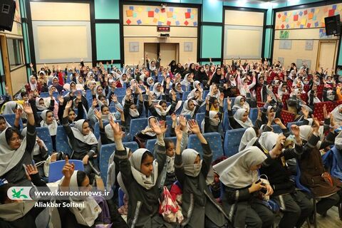 به مناسبت دهه مبارک فجر/اجرای نمایش موزیکال «گرگ، گرگ است» در کانون کرمان