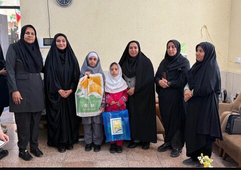 دیدار اعضا و مربیان کانون فارس با خانواده‌های معظم شهدا