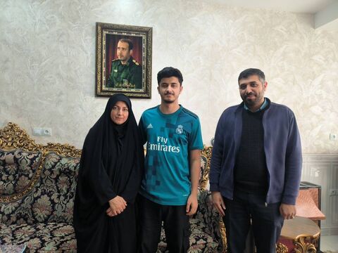 دیدار اعضا و مربیان کانون فارس با خانواده‌های معظم شهدا