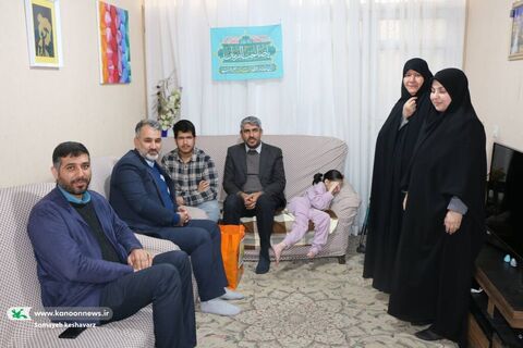 دیدار اعضا و مربیان کانون فارس با خانواده‌های معظم شهدا