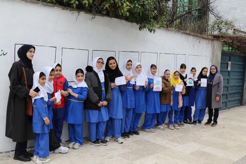 دیوارنگاره دهه فجر با مشارکت کودکان و نوجوانان در ساری اجرا شد