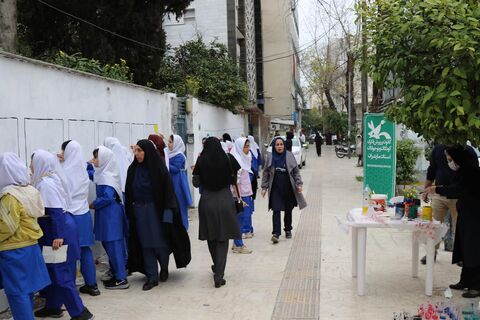 دیوارنگاره دهه فجر با مشارکت کودکان و نوجوانان در ساری اجرا شد