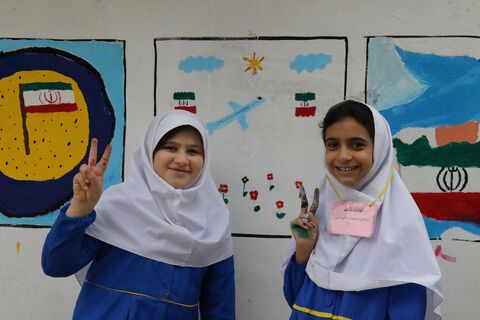 دیوارنگاره دهه فجر با مشارکت کودکان و نوجوانان در ساری اجرا شد