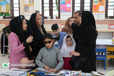 سفر کتاب های حسی و لمسی به بوشهر به روایت تصویر